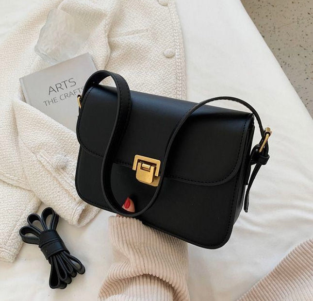 Classic Flap - Black