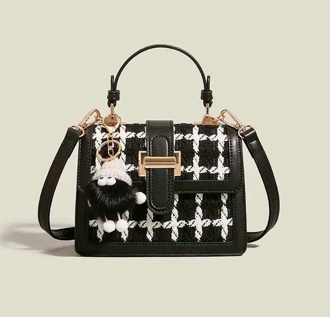 Checkered Flap - Black